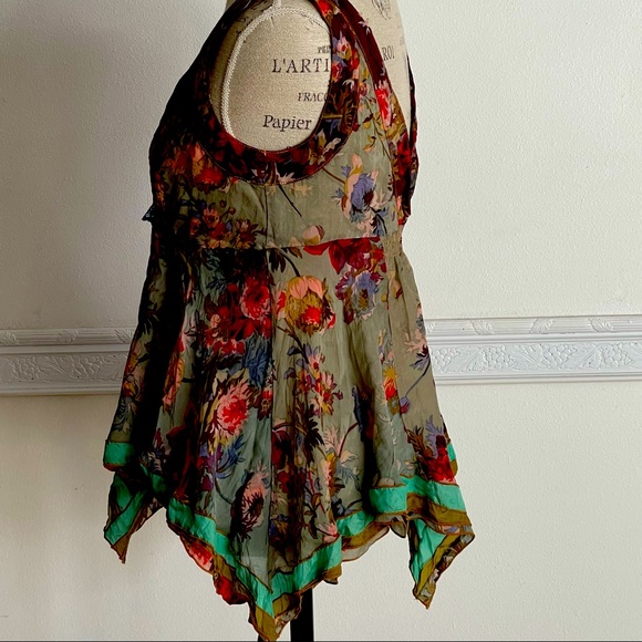 “Johnny Was”. XS Beautiful Colors, Flirty flounce, just a darling top! - Picture 5 of 6